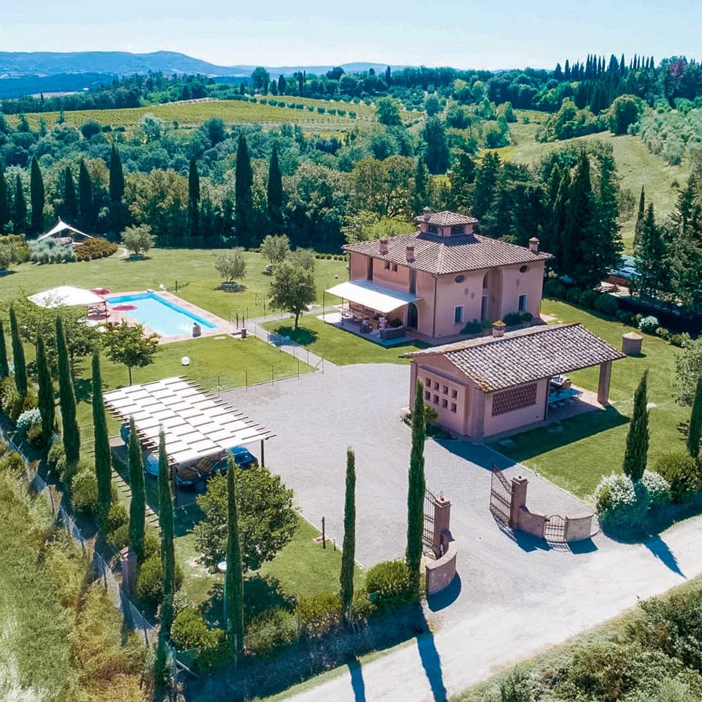 Elegant Villa in Peccioli's Tranquil Tuscany Countryside