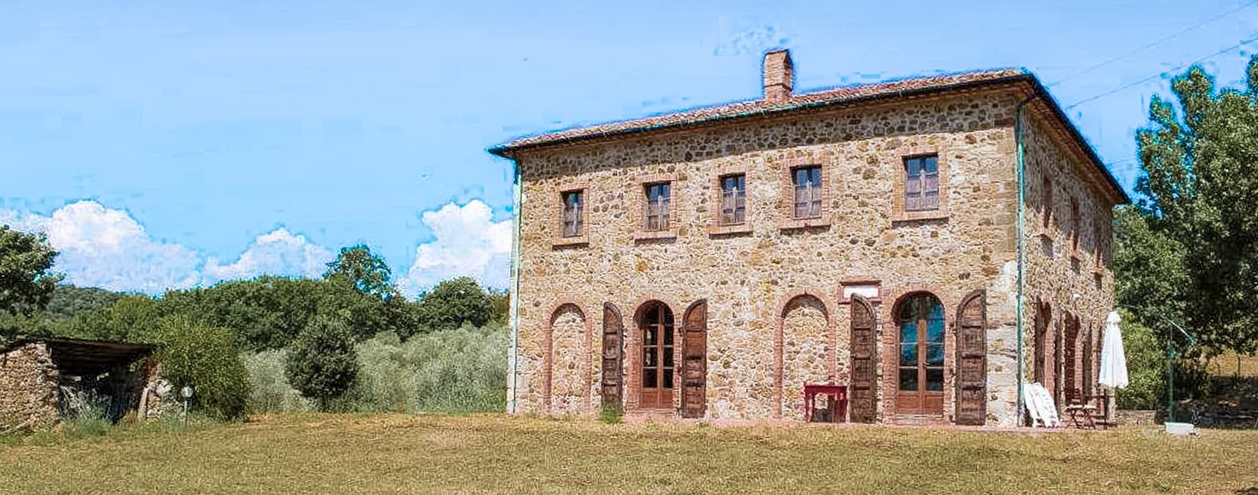 Casale toscano con 10 ettari di uliveti a Pomarance