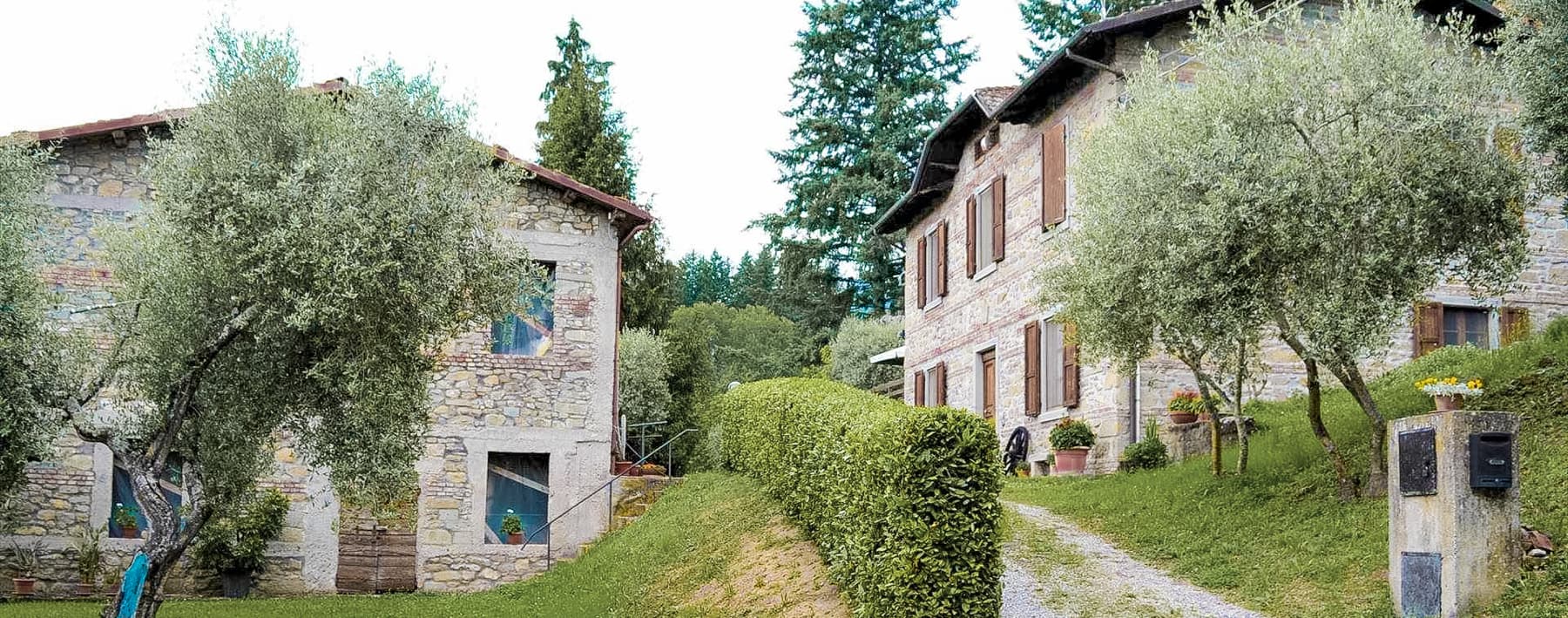 Rustic Country House in Serene Tuscan Countryside