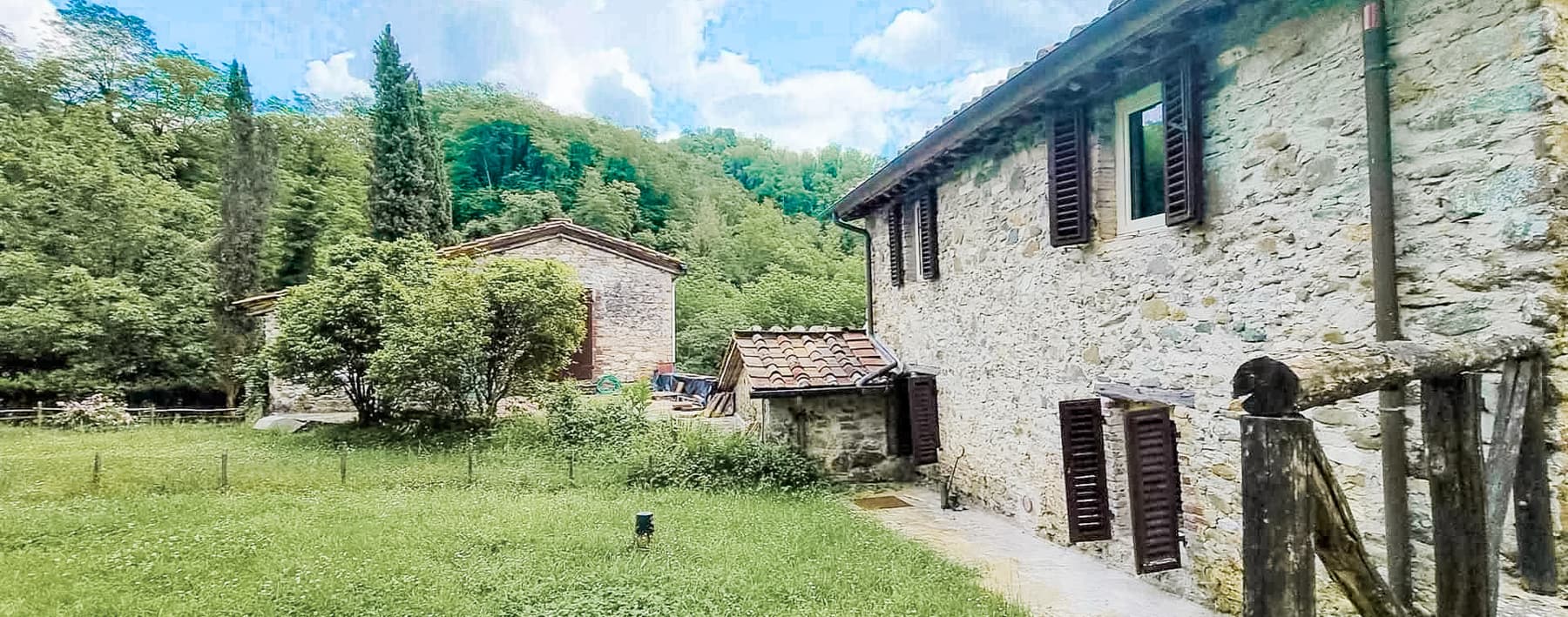 Rustic Country House with Pool in Pescaglia, Tuscany
