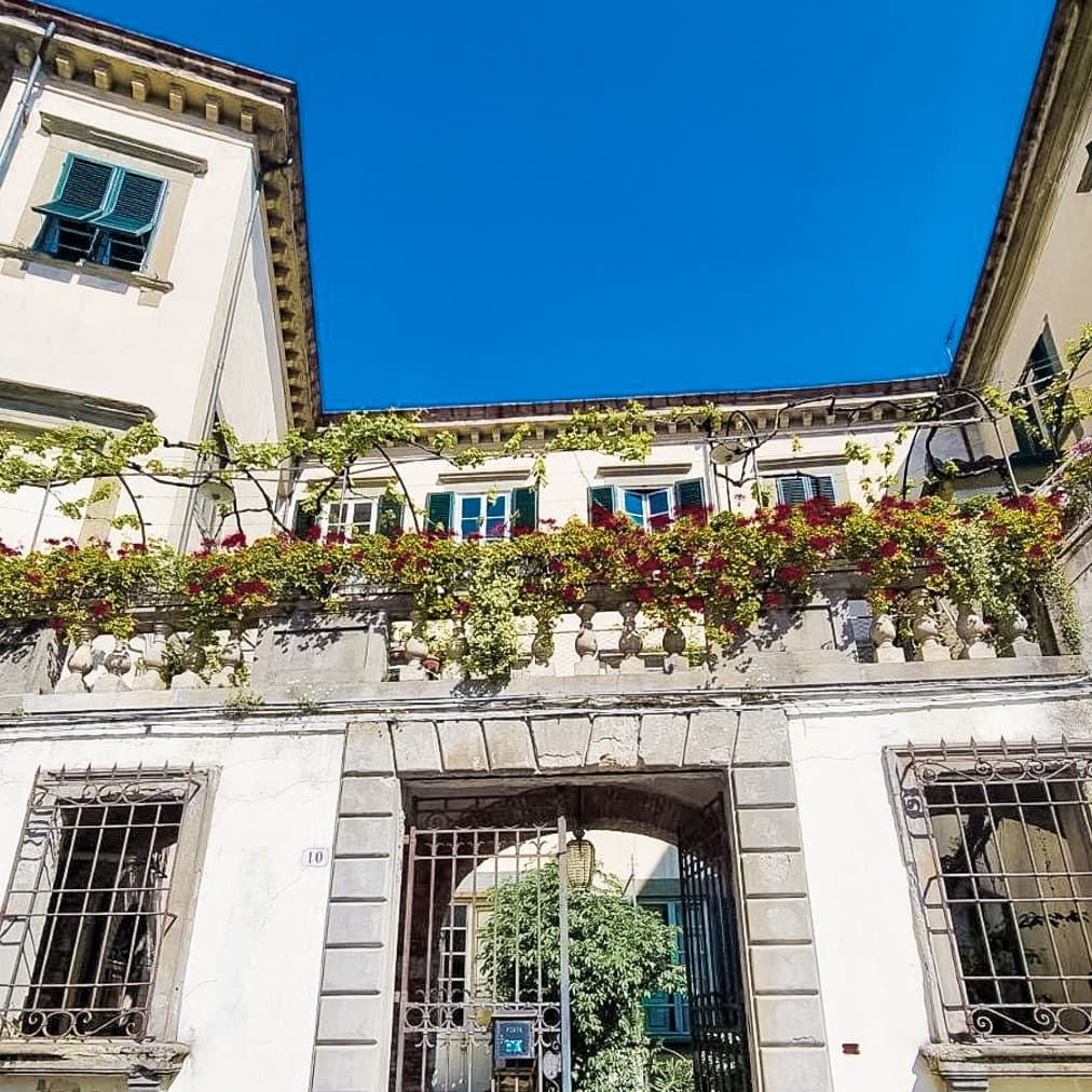 Spacious Apartment in Lucca's Historic Center, Tuscany