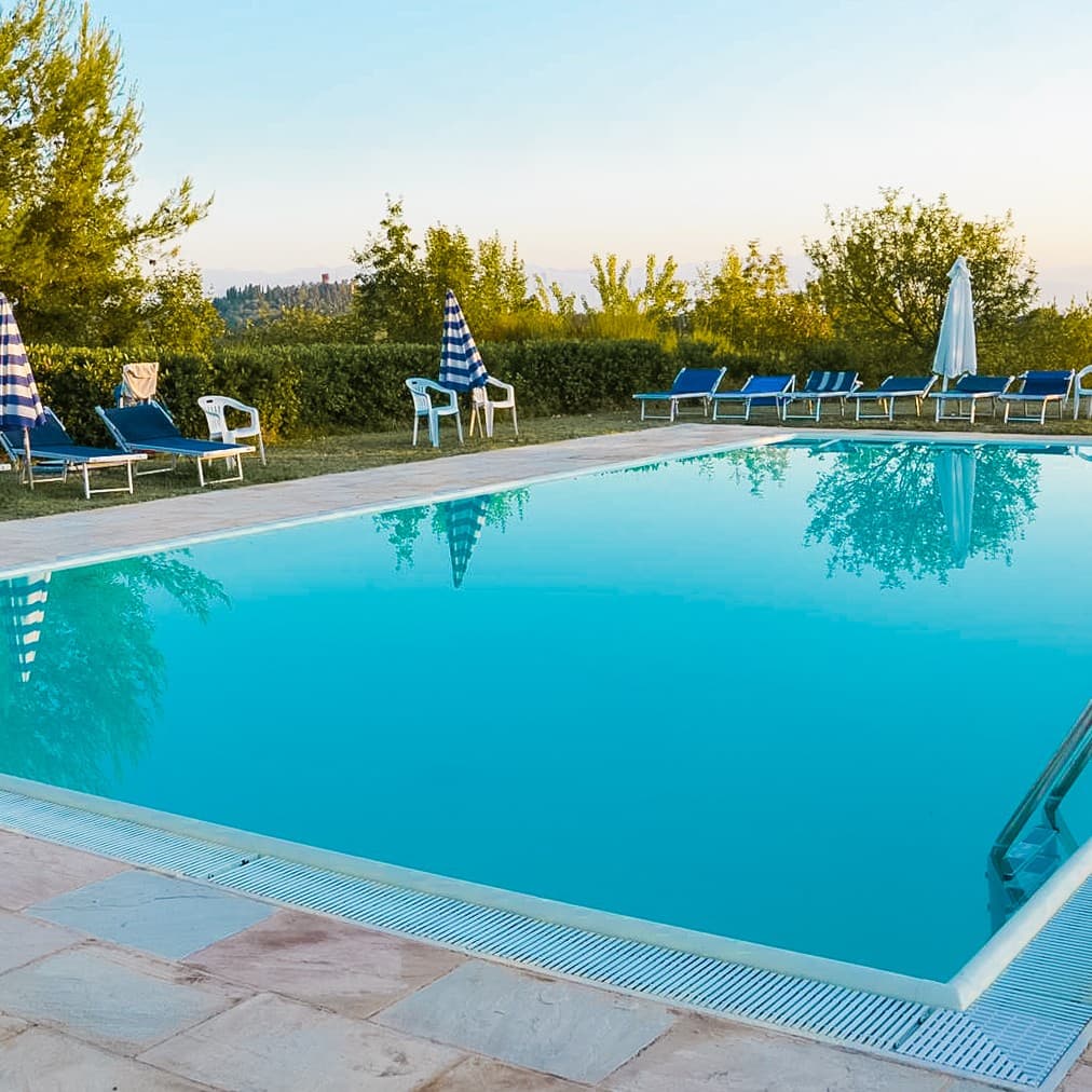 Azienda Agricola a San Miniato con Piscina e Vista Unica