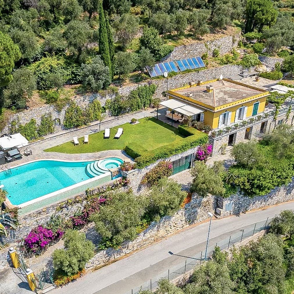 Villa panoramica con piscina a Zoagli, Liguria