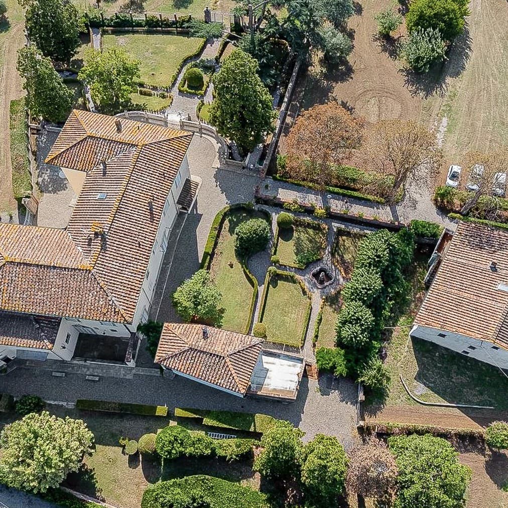 Elegant 18th-Century Villa in Lucca, Tuscany