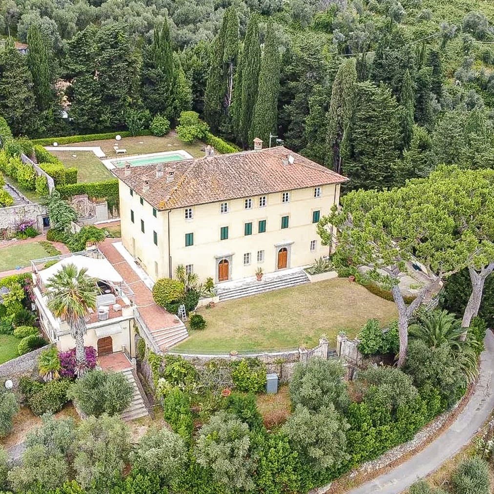 Magnificent Villa in Pietrasanta, Tuscany's Versilia