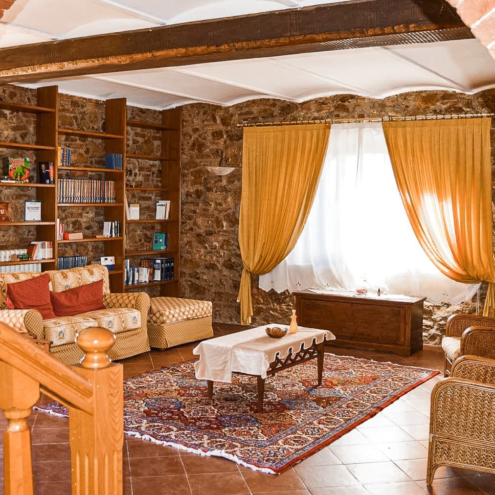 Elegant Villa in Trequanda, Tuscany Countryside
