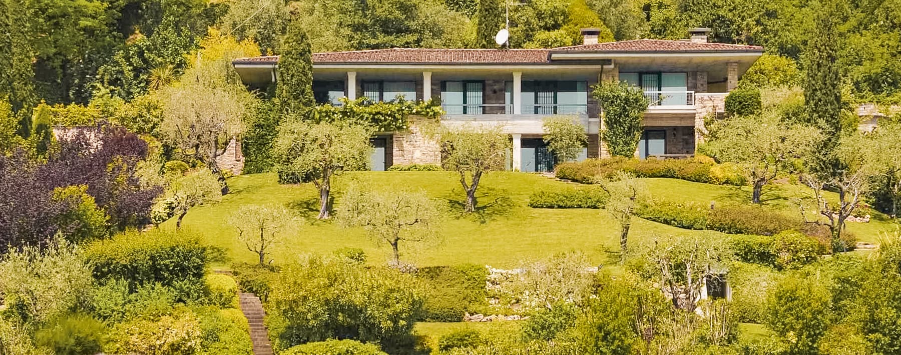 Luxury Villa with Pool in Lake Garda, Lombardia