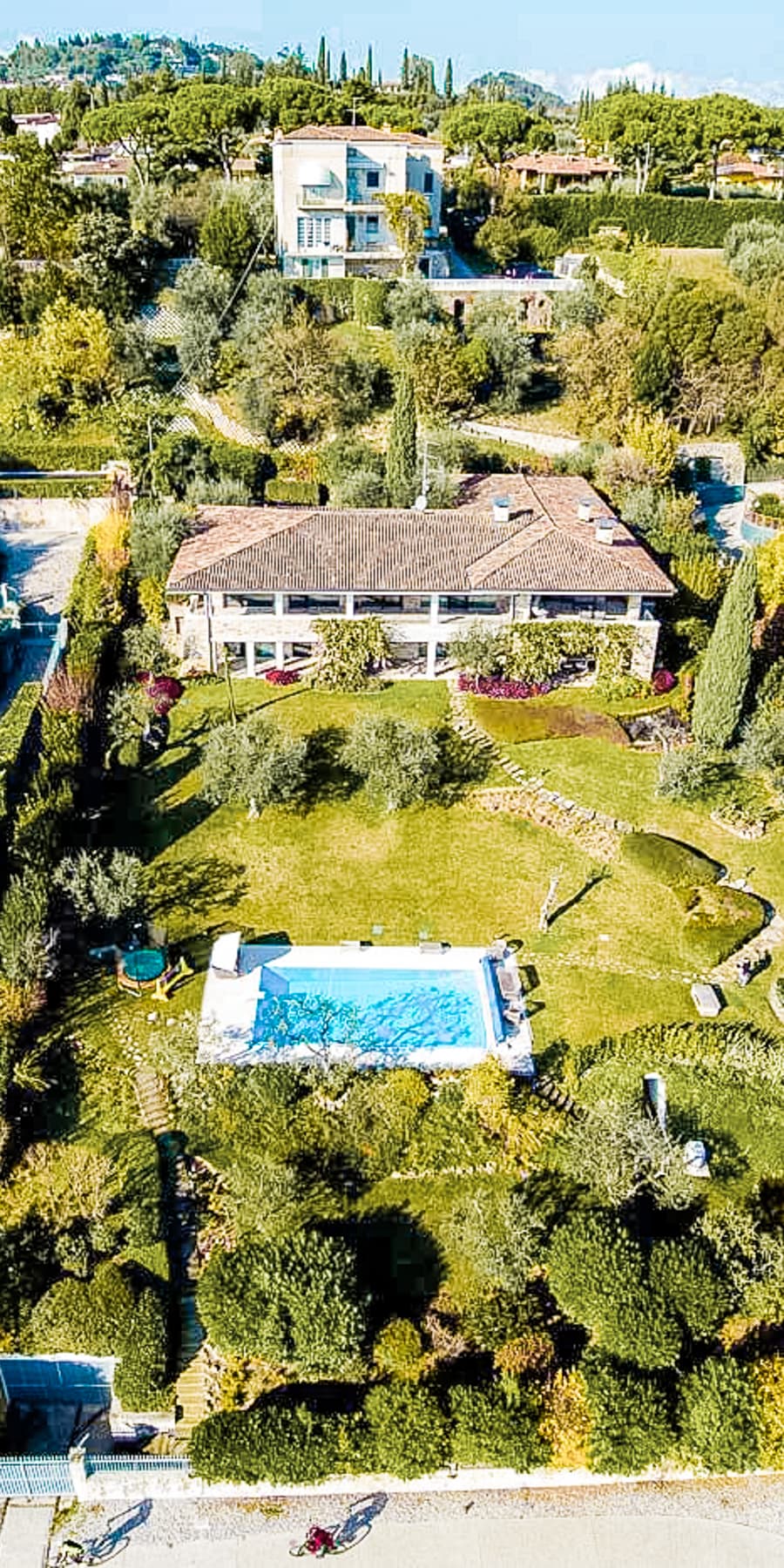 Luxury Villa with Pool in Lake Garda, Lombardia
