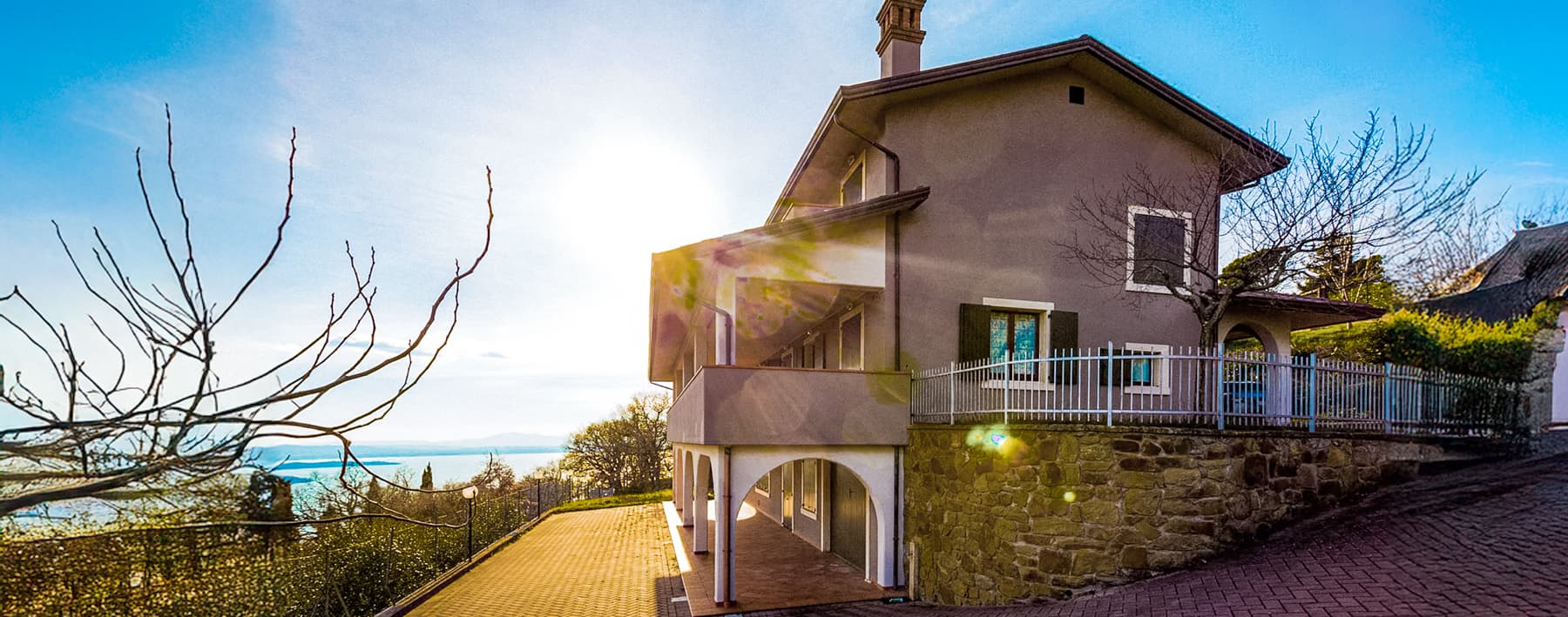 Spacious Villa near Lake Trasimeno, Umbria