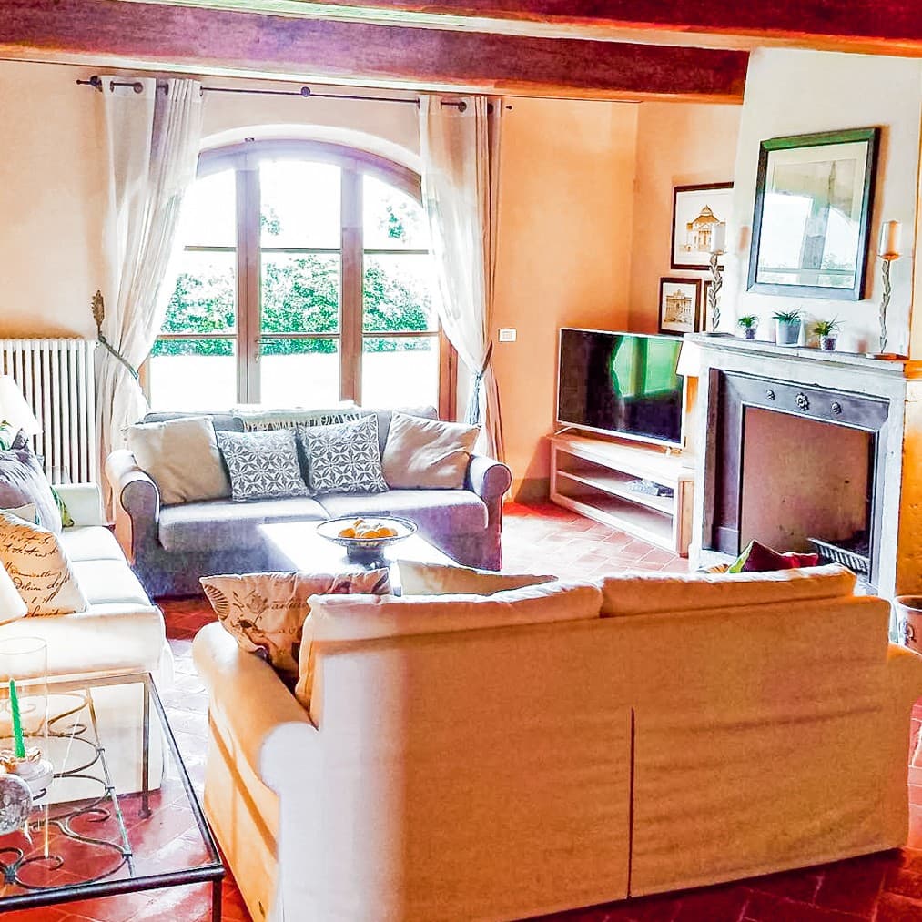 Villa with Pool in Cortona, Tuscany, 245 Sq. mt.