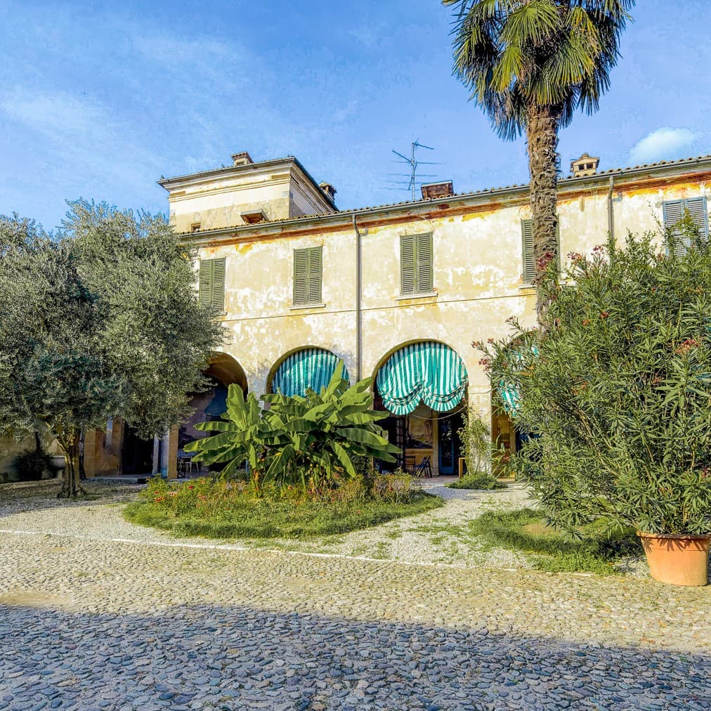 Detached House Near Lago di Garda, Lombardia