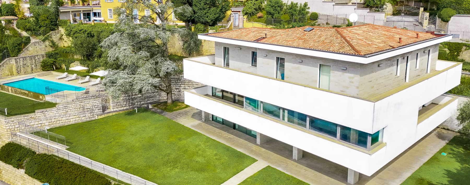 Elegant Villa in Brescia, Embraced by Nature
