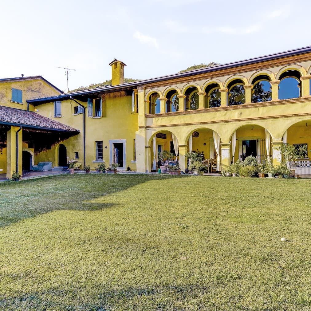 Detached House in Tranquil Rodengo Saiano, Lombardy