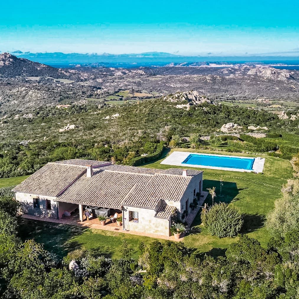 Elegant Sardinian Villa with Panoramic Views in Arzachena