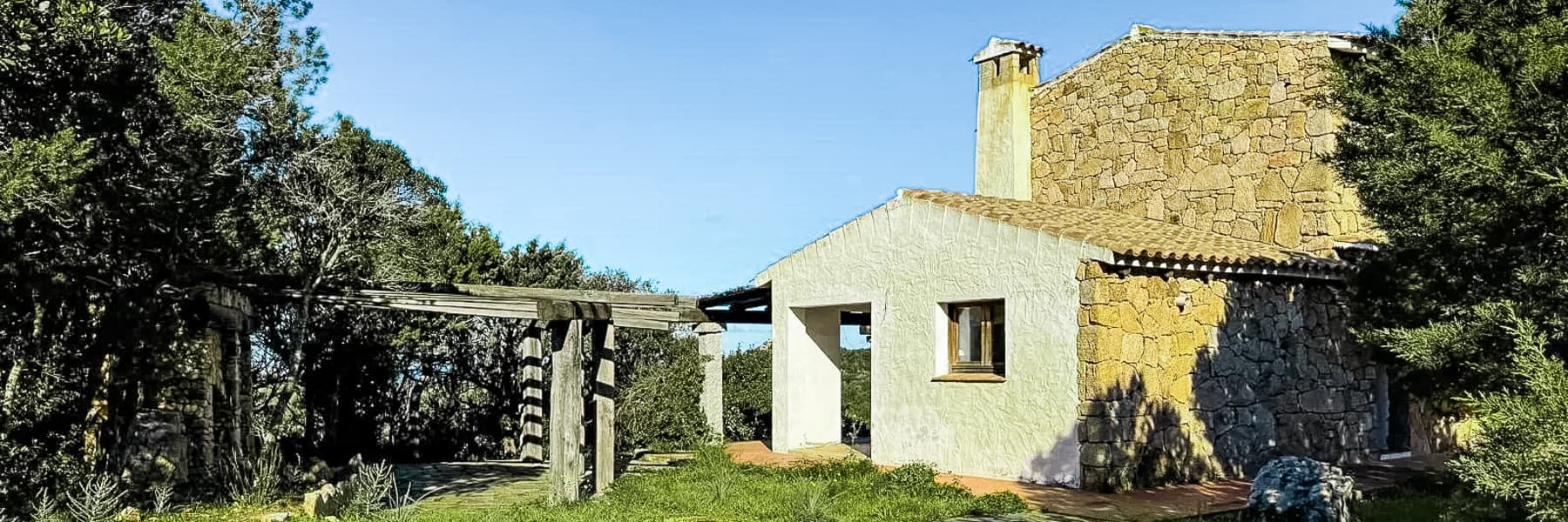Charming Villa Overlooking Cannigione, Sardinia