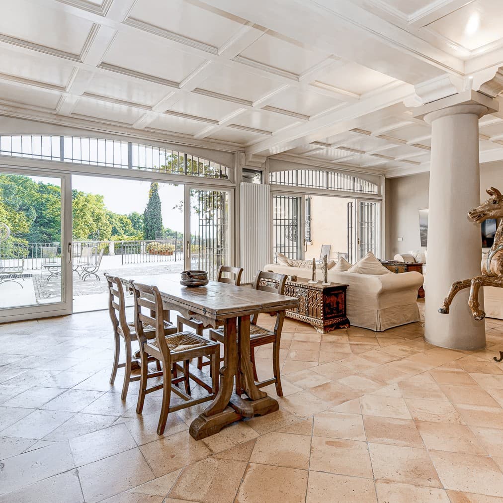 Elegant Apartment in Panoramica, Brescia, Lombardy