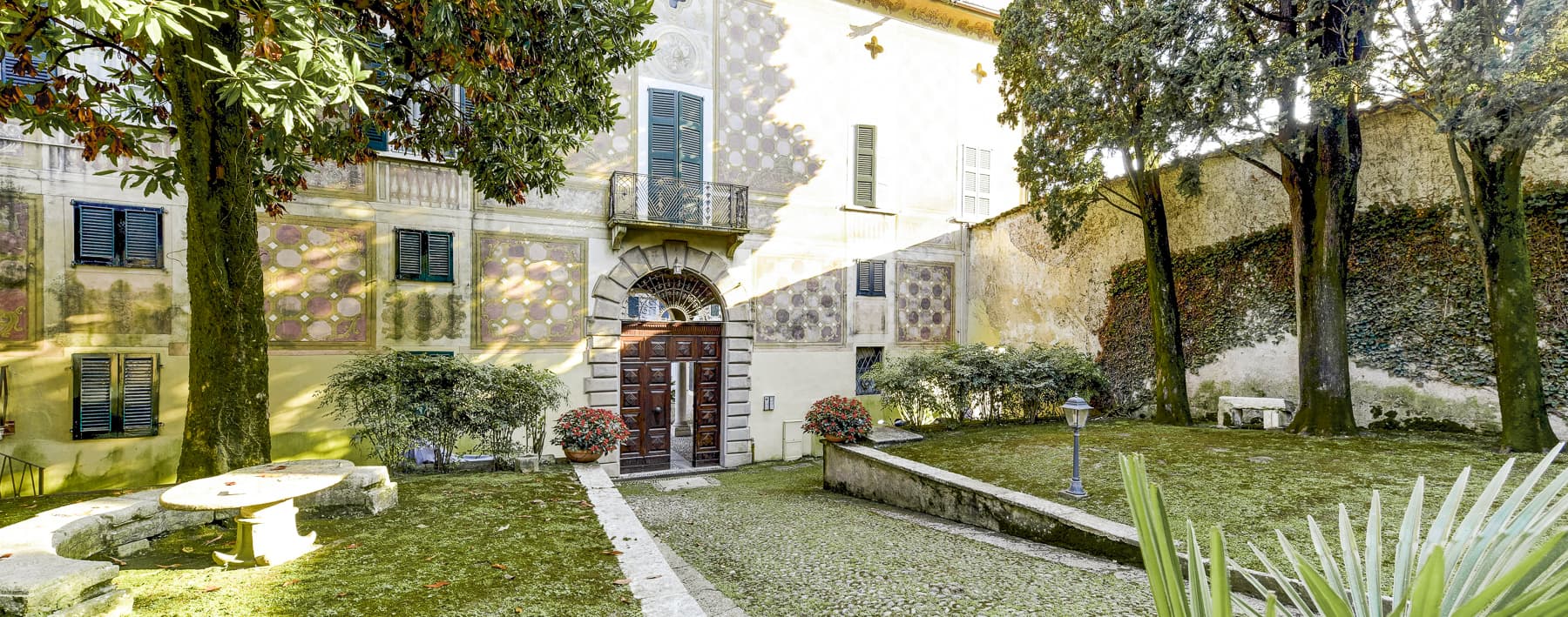 Apartment Overlooking Lake Garda, Salò - Lombardy Charm