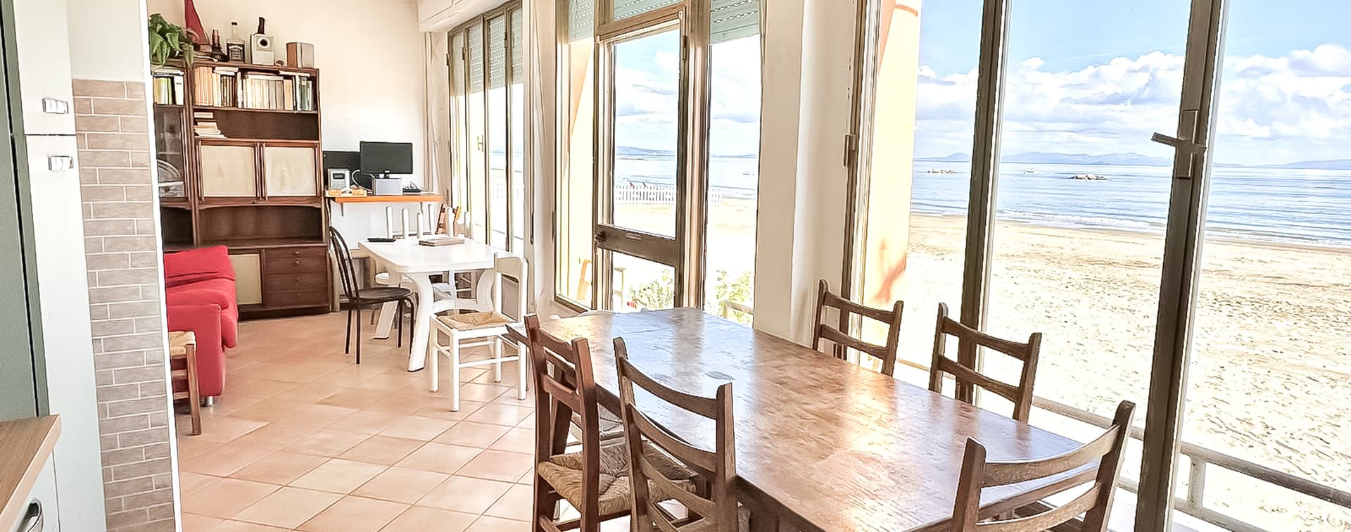 Seafront Apartment in Follonica, Tuscany