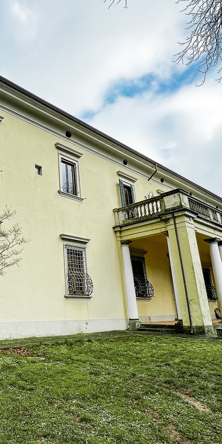 Charming Apartment in Historic Villa, Prato, Tuscany