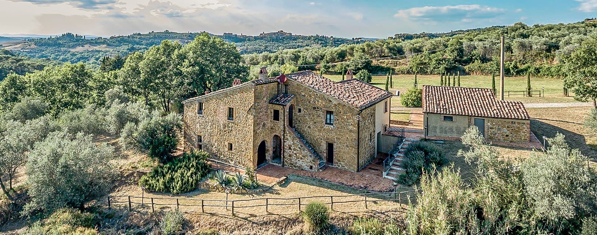Rustic Country House in Tuscany's Trequanda Countryside