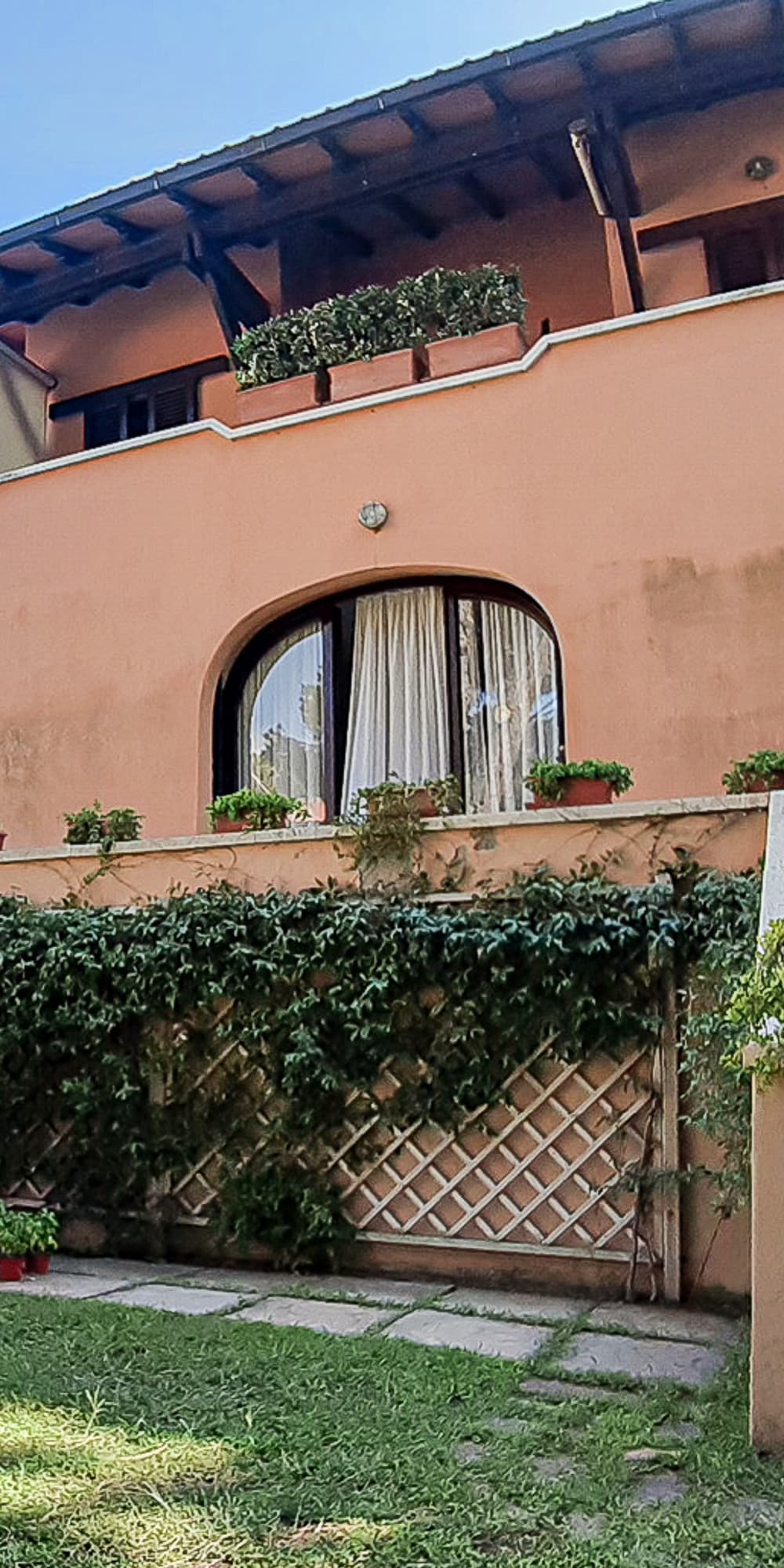 Row House in Castiglione della Pescaia, Tuscany