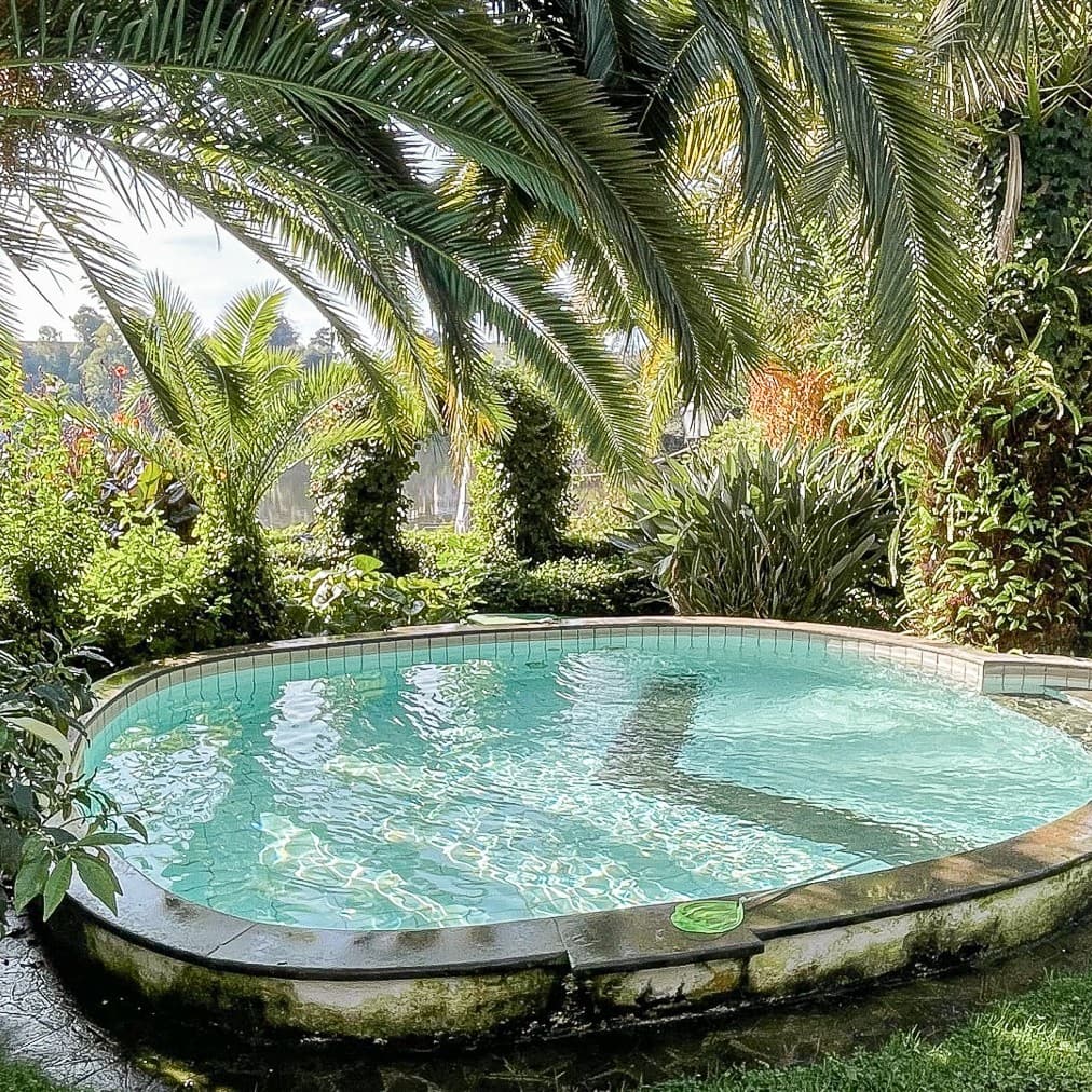 Villa di Prestigio sul Lago di Sabaudia con Piscina