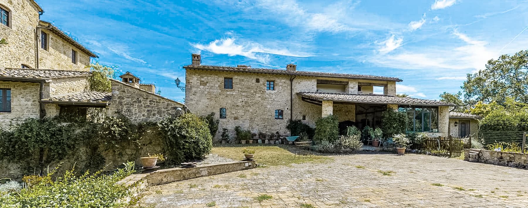 Restored Agritourism with Pool in San Gimignano, Tuscany