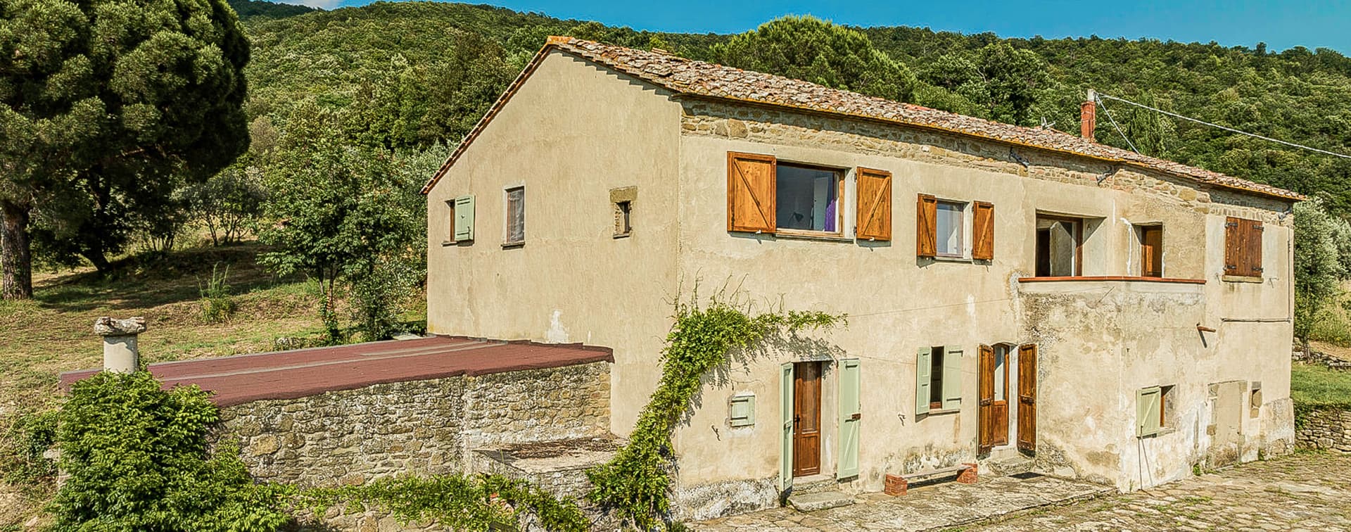 Casale panoramico con openspace a Cortona, Toscana