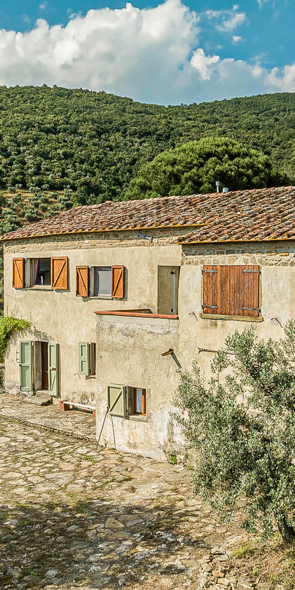 Casale panoramico con openspace a Cortona, Toscana