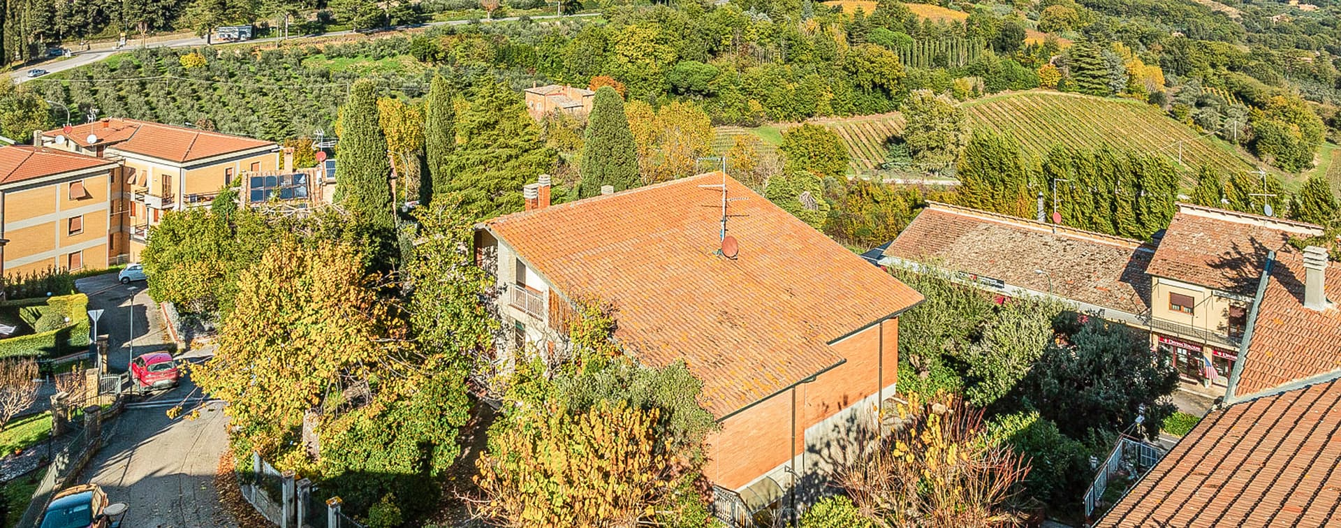 Elegant Villa Overlooking Montepulciano, Tuscany