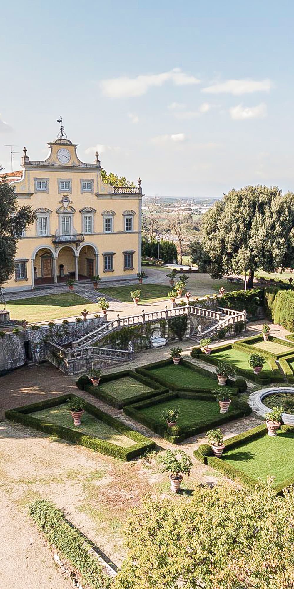 Luxurious Villa in Scandicci, Tuscany's Rolling Hills