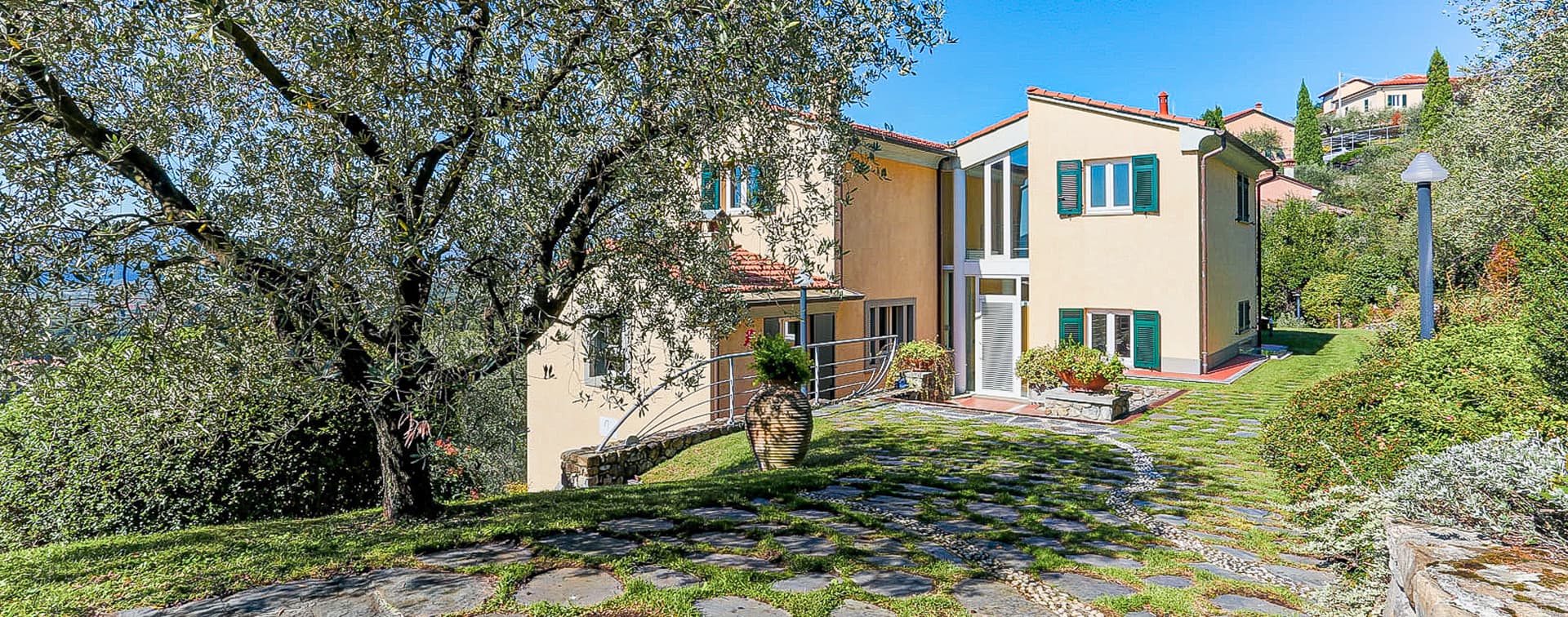 Luxury Villa with Pool in Sarzana, Cinque Terre