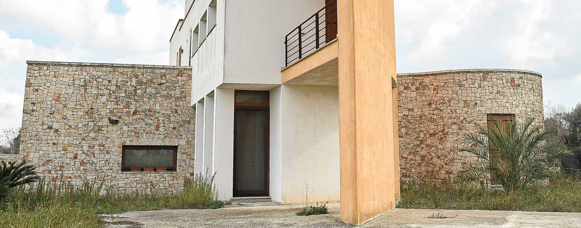 Modern Villa with Breathtaking Views in Puglia