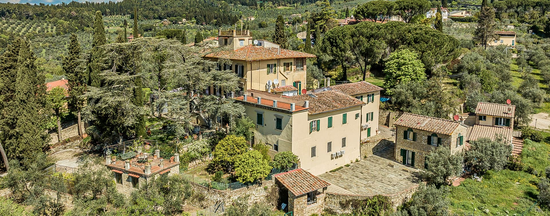 Historic Villa Overlooking Florence in Tuscany Hills