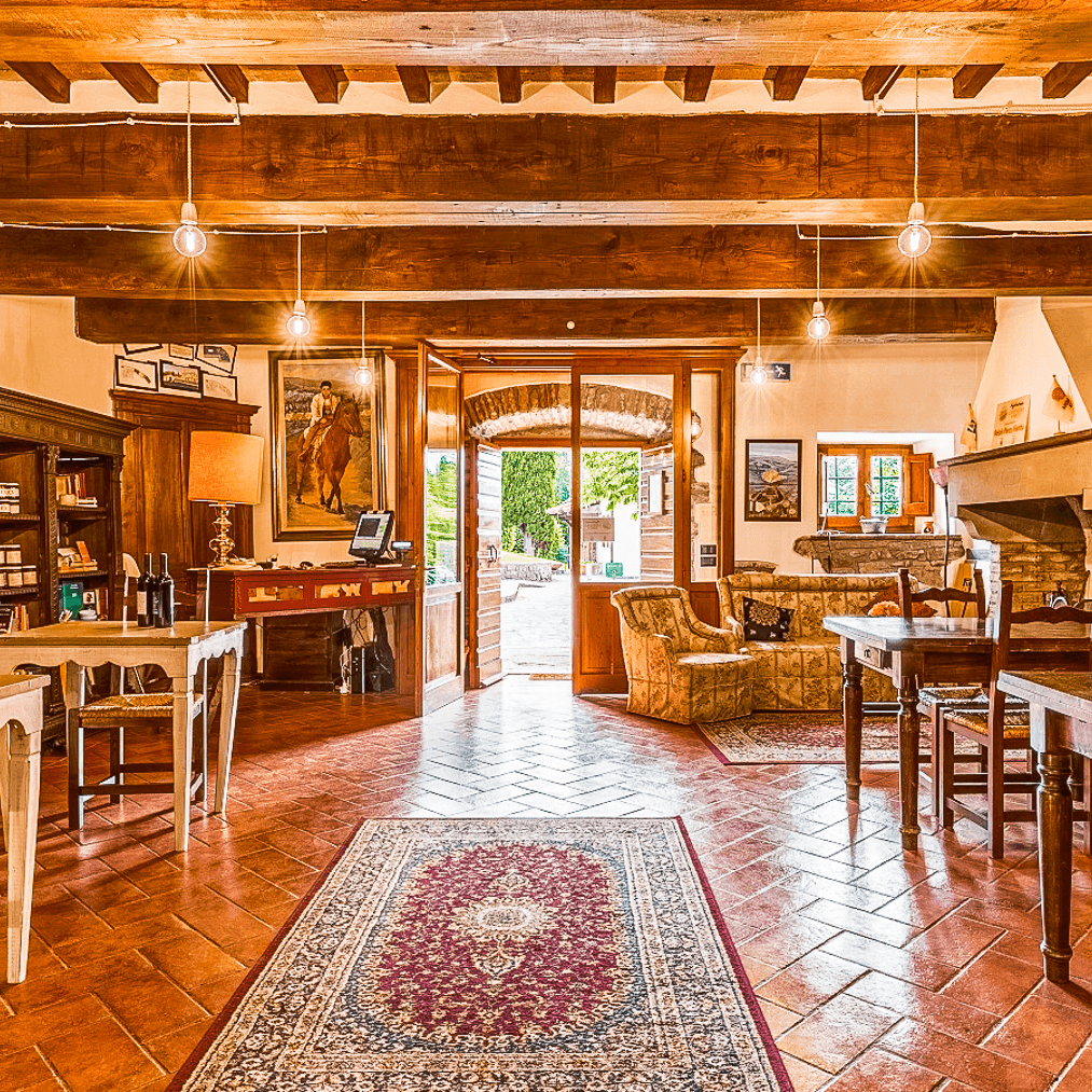Rustic Country House in Idyllic Umbria, Val d'Esse