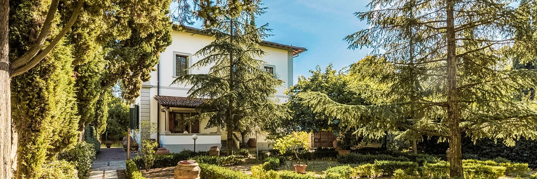Historic Villa with Italian Garden in Florence