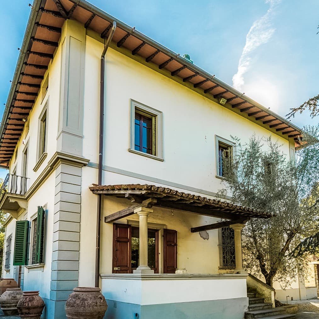 Historic Villa with Italian Garden in Florence
