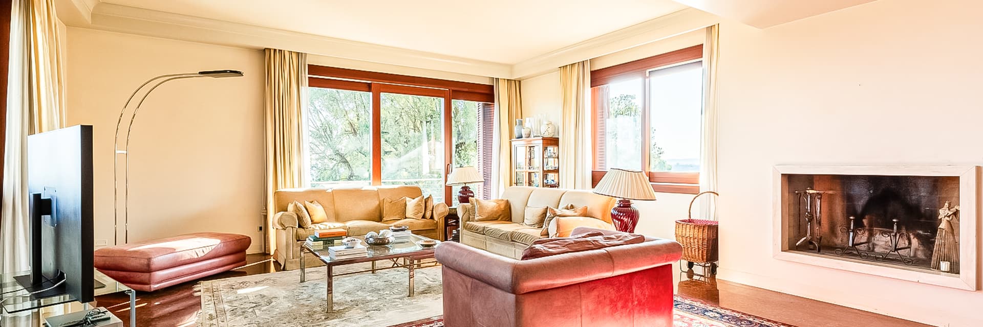 Luxurious Villa with Pool Near Lucca, Tuscany