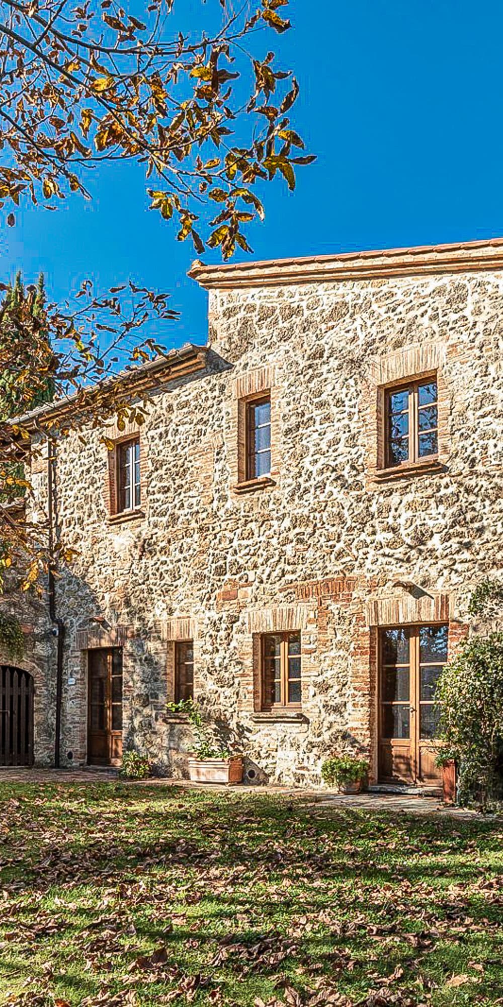 Rustic Country House with Pool in Sarteano, Tuscany