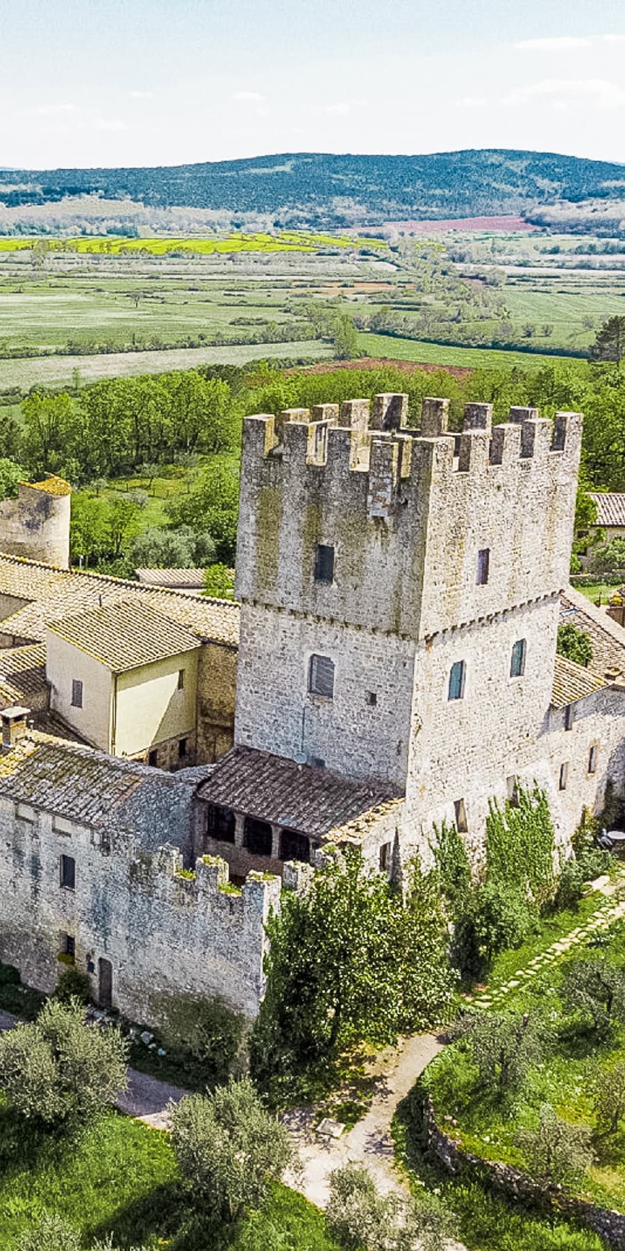 Medieval Apartment in Monteriggioni, Tuscany