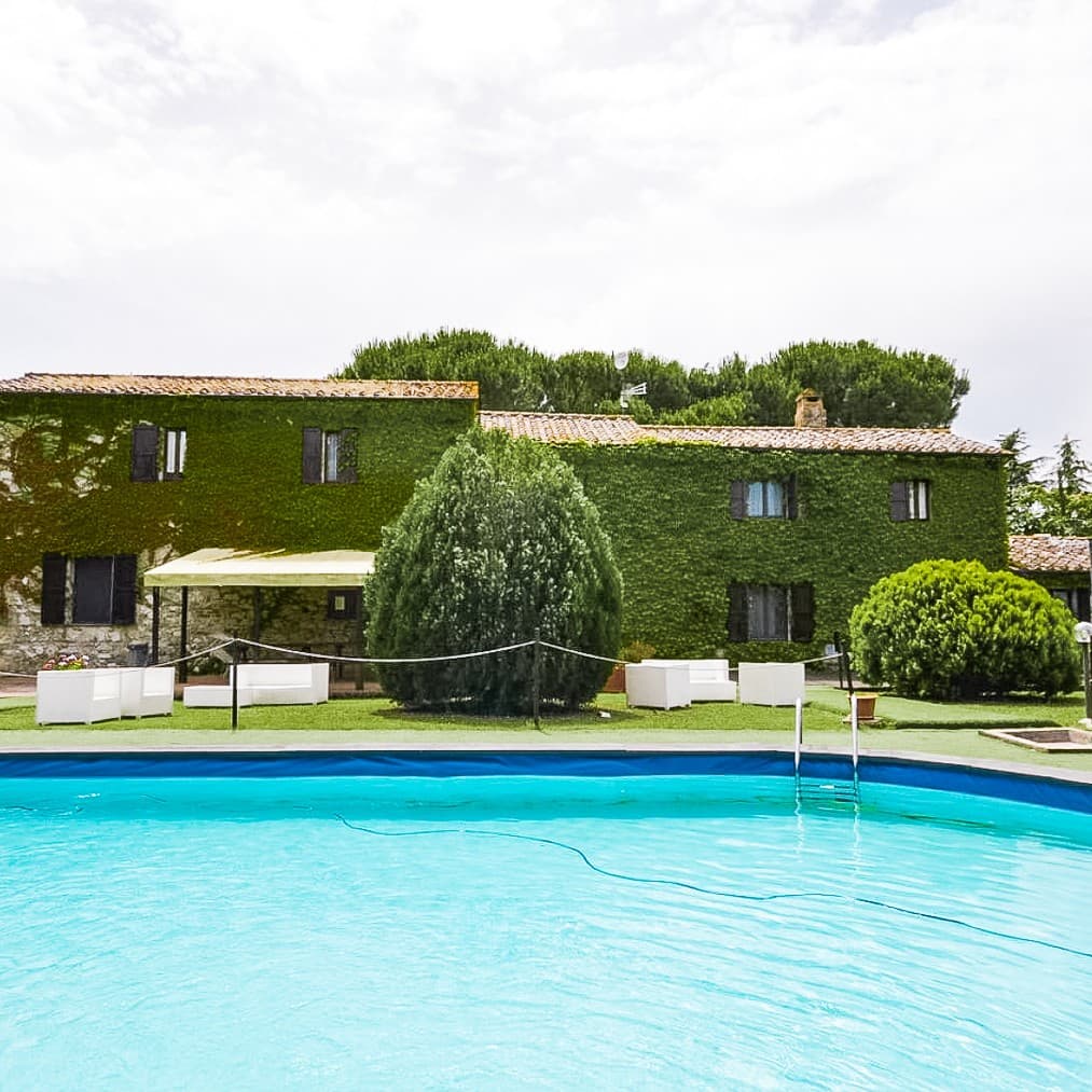 Rustic Country House in Serene Castiglione, Umbria