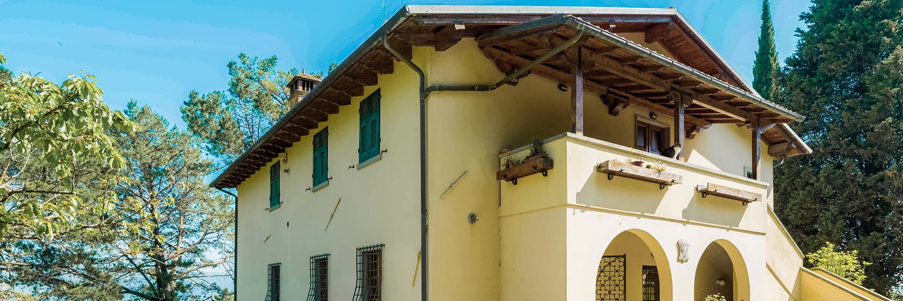 Casale ristrutturato a Capannori, cuore della Toscana
