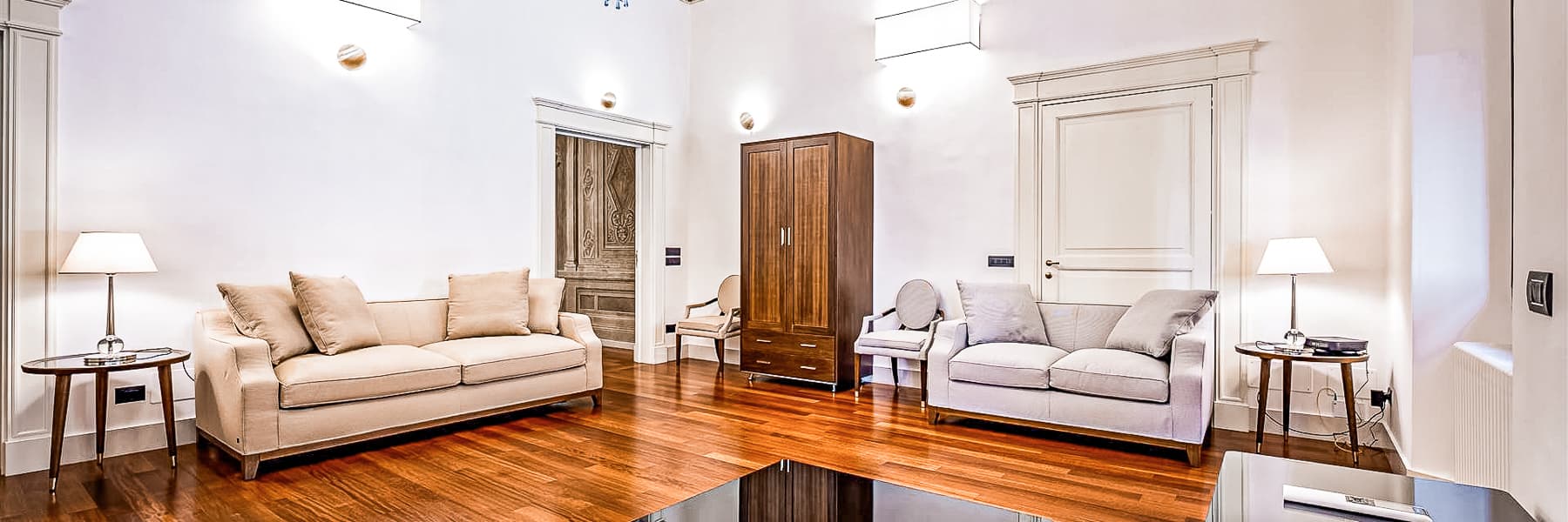 Historic Apartment with Duomo Views in Florence, Tuscany