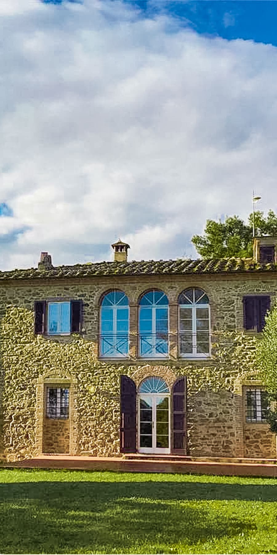 Charming Detached House in Chianni, Tuscany