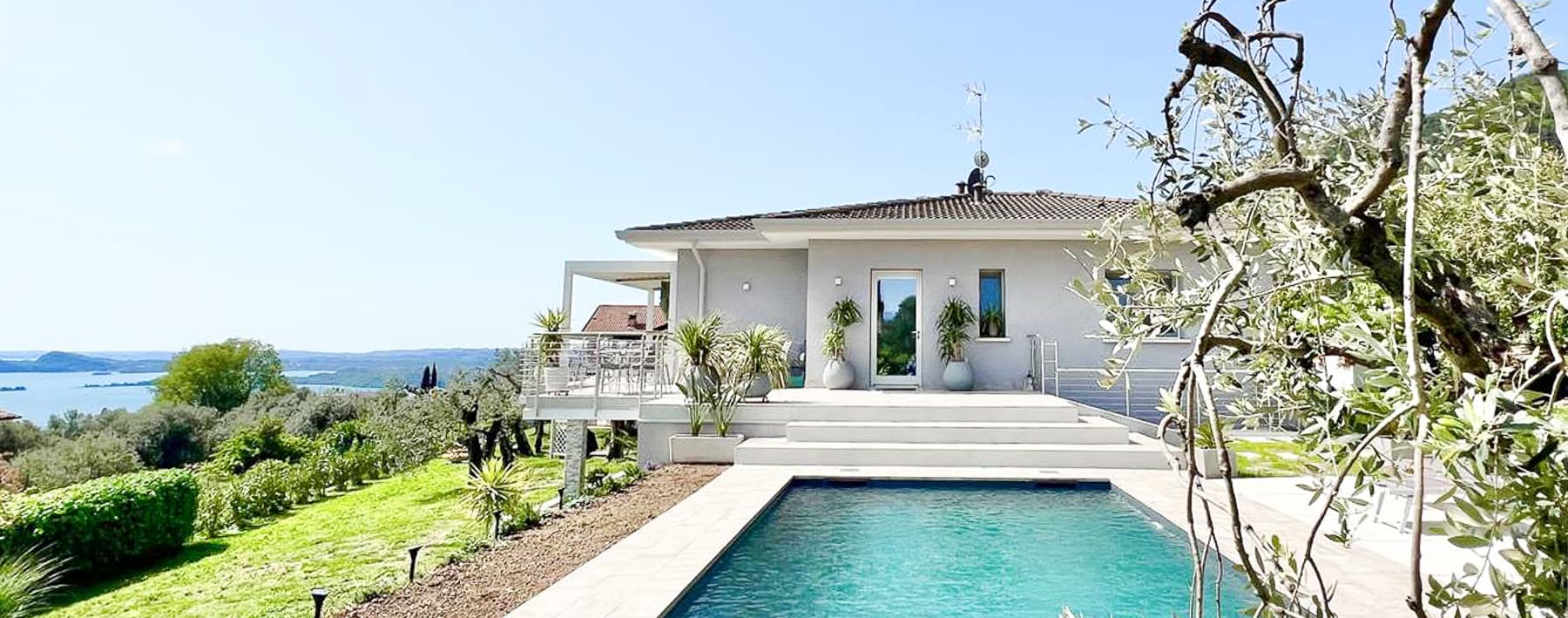 Modern Villa with Lake Views, Toscolano Maderno, Garda