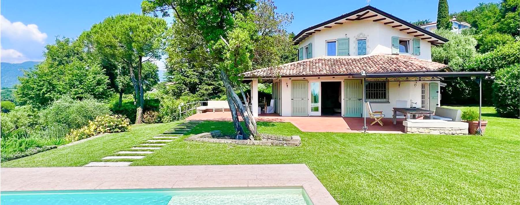 Exclusive Villa with Lake View in San Felice, Lake Garda