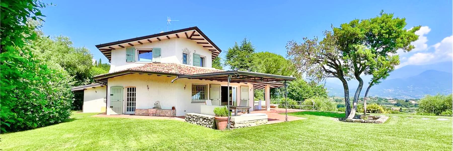 Exclusive Villa with Lake View in San Felice, Lake Garda