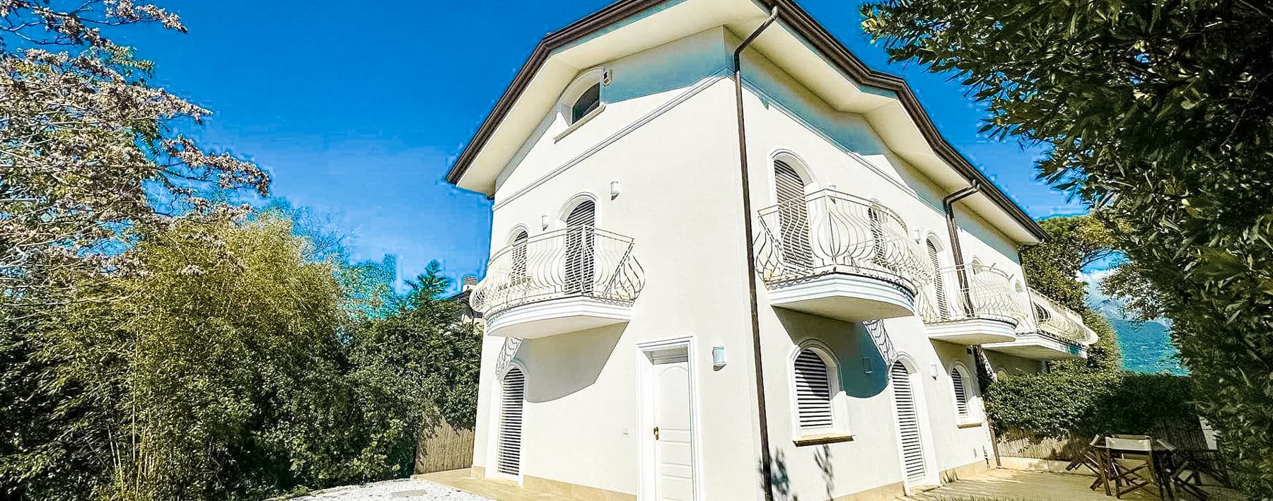 Elegant Villa in Forte dei Marmi, Tuscany Oasis