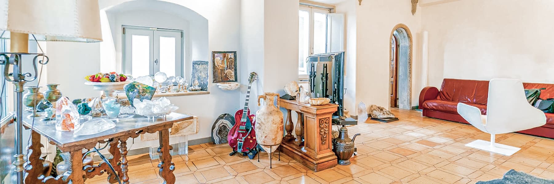 Elegant Apartment in Historic Villa, Florence Hills