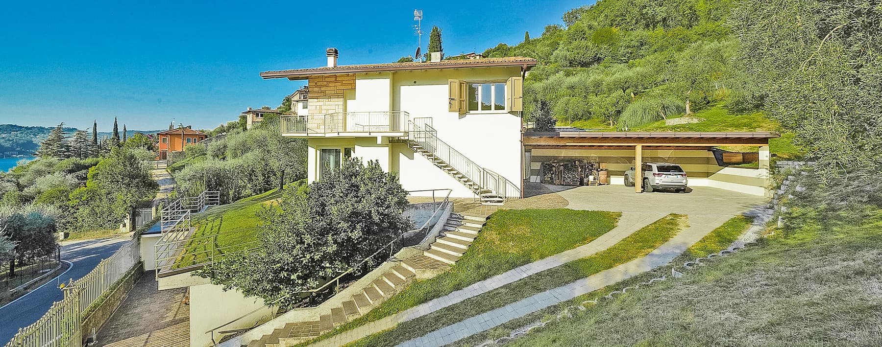 Luxury Villa Overlooking Lake Garda, Lombardia